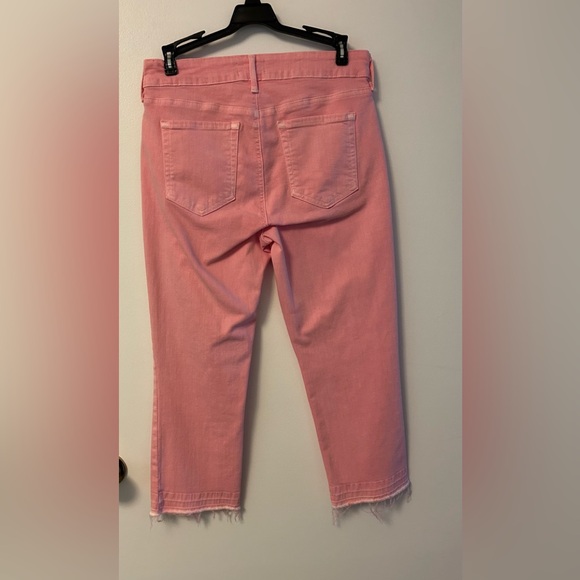 NYDJ pink capri pants size 6P. EUC - Picture 2 of 9